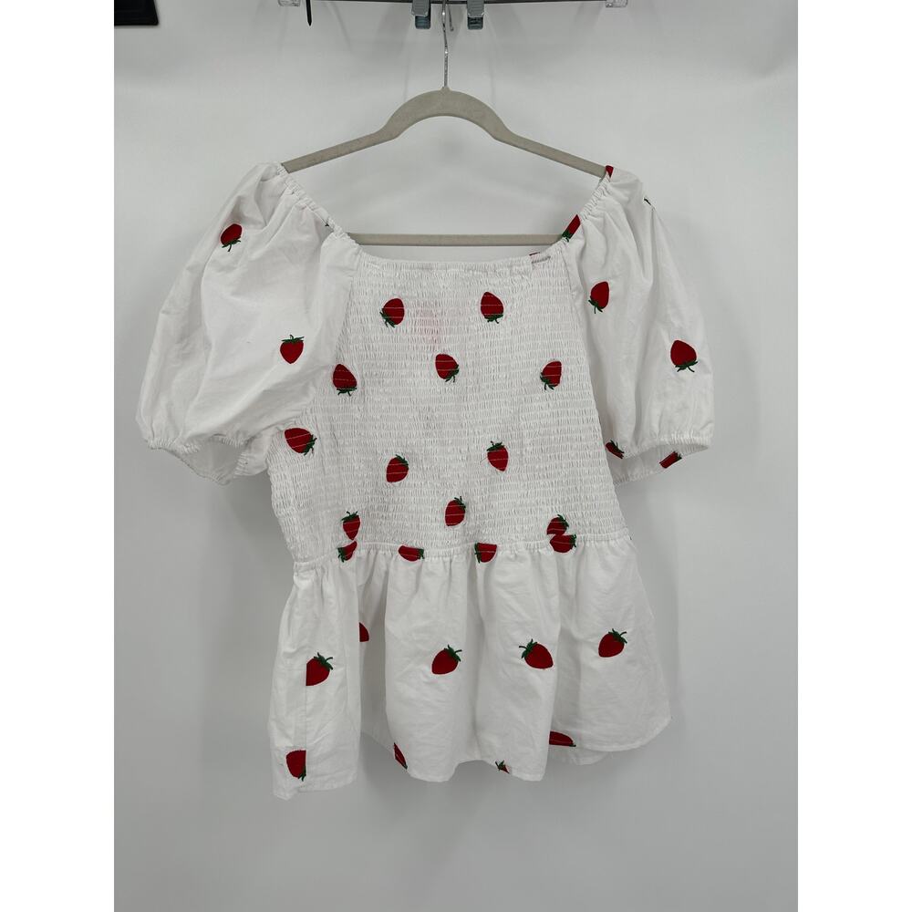 Coco & Shay Top Women Sz 3XL Milkmaid Puff Sleeve Smocked Strawberry Embroidered